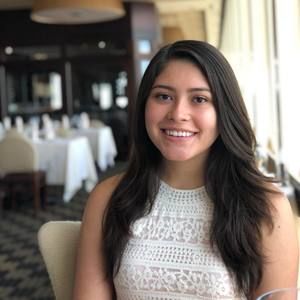 Meet your Posher, Valeria